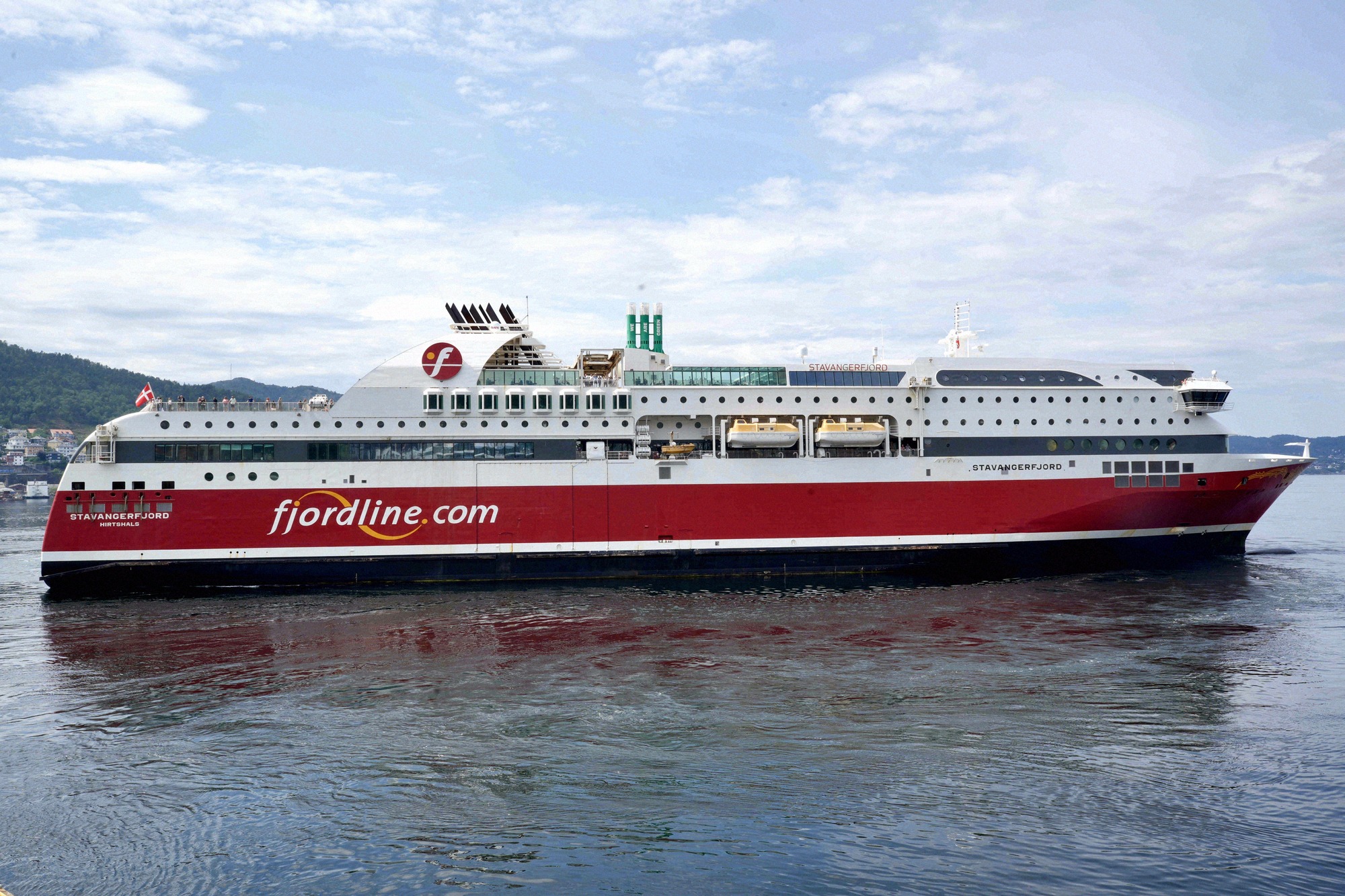 MS Stavangerfjord ved Fjord Lines hjemhavn Stavanger, mellemstoppet på vejen til Bergen.