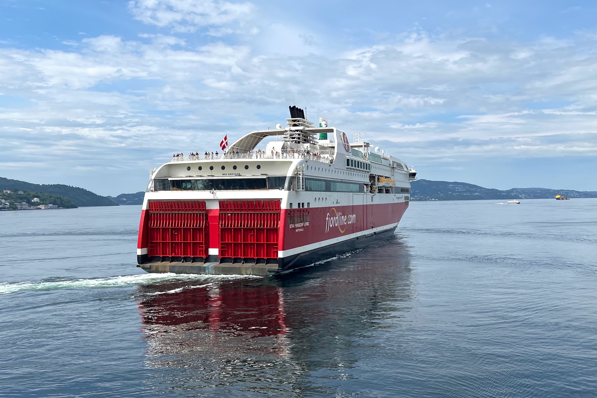 Fjord Lines krydstogtfærge på ruten Hirtshals - Bergen
